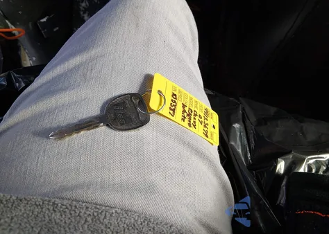 2007 Chevrolet Express Work Van from USA, damaged, VIN 1GCFG15X371105587